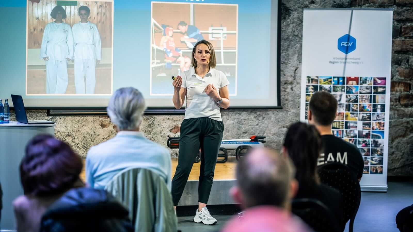 Ina Menzer Galerie 8